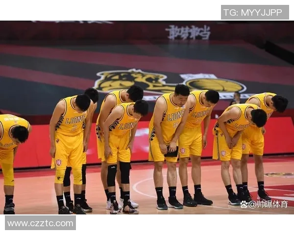 杭州街舞队与广州街舞队赛后复盘速度较量的精彩瞬间与战术分析 杭州街舞队与广州街舞队赛后复盘速度较量的精彩瞬间与战术分析